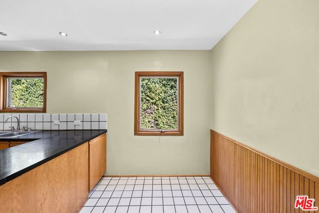 2569 Patricia Avenue, Los Angeles, CA 90064