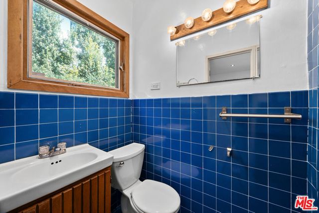 2569 Patricia Avenue, Los Angeles, CA 90064