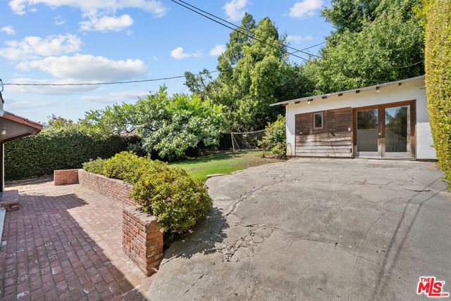2569 Patricia Avenue, Los Angeles, CA 90064
