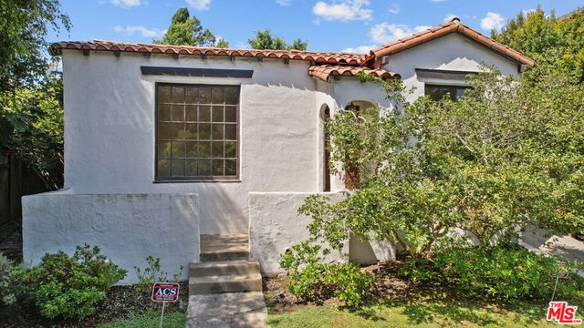 2569 Patricia Avenue, Los Angeles, CA 90064