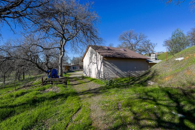 19019 Olinda Road, Anderson, CA 96007