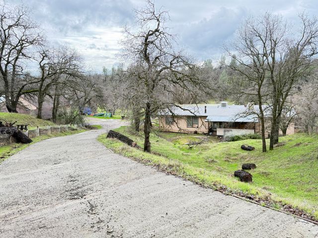 19019 Olinda Road, Anderson, CA 96007
