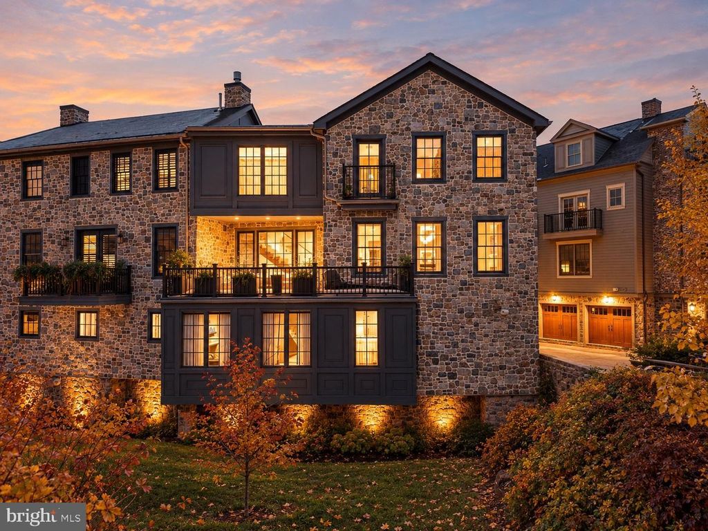 18 W MECHANIC ST #4, NEW HOPE, PA 18938 — exterior