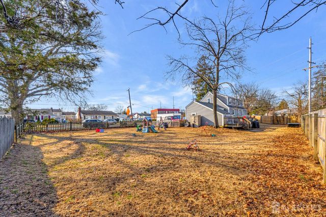 101 Lorraine Avenue, Middlesex, NJ 08846