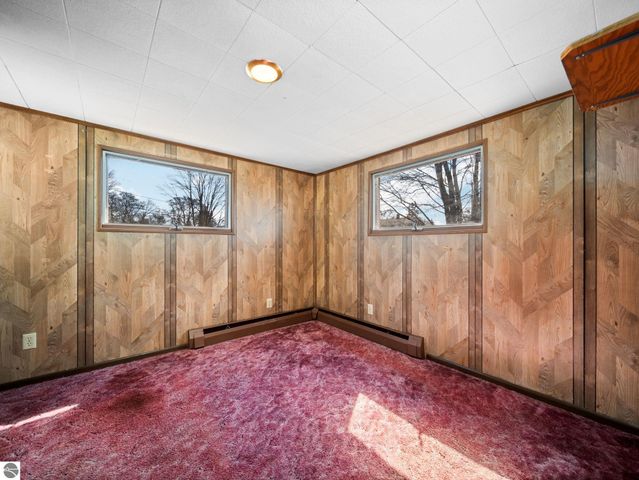 311 W Twelfth Street, Traverse City, MI 49684