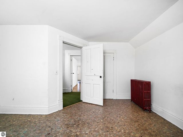 311 W Twelfth Street, Traverse City, MI 49684