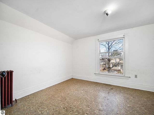 311 W Twelfth Street, Traverse City, MI 49684