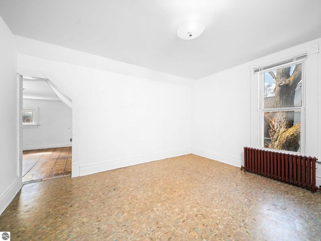 311 W Twelfth Street, Traverse City, MI 49684