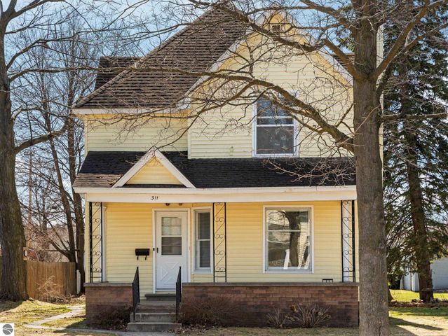 311 W Twelfth Street, Traverse City, MI 49684
