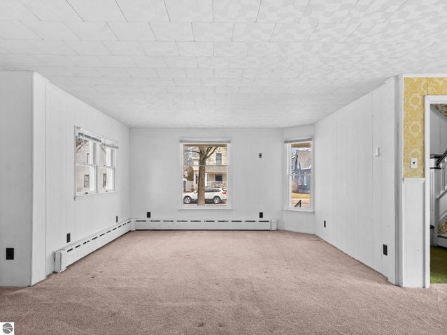 311 W Twelfth Street, Traverse City, MI 49684