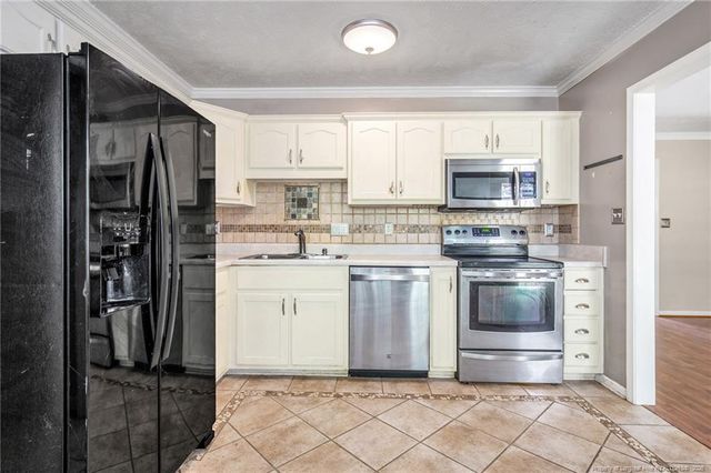 620 Tulip Court, Stedman, NC 28391