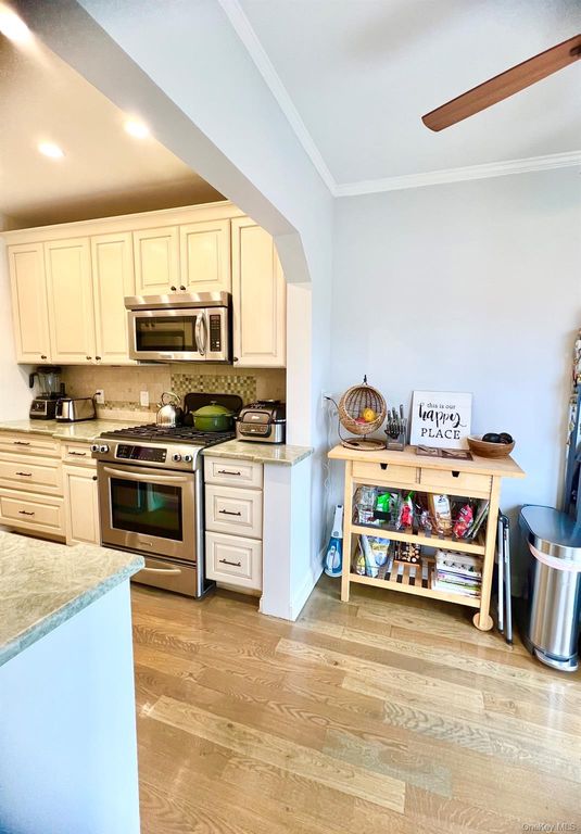 104 S Village Avenue 1H, Rockville Centre, NY 11570 — photo 3