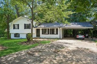 2731 Lynn Court, Ellenwood, GA 30294