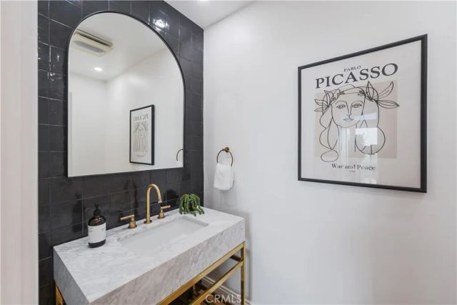 7190 Crest, Rancho Palos Verdes, CA 90275