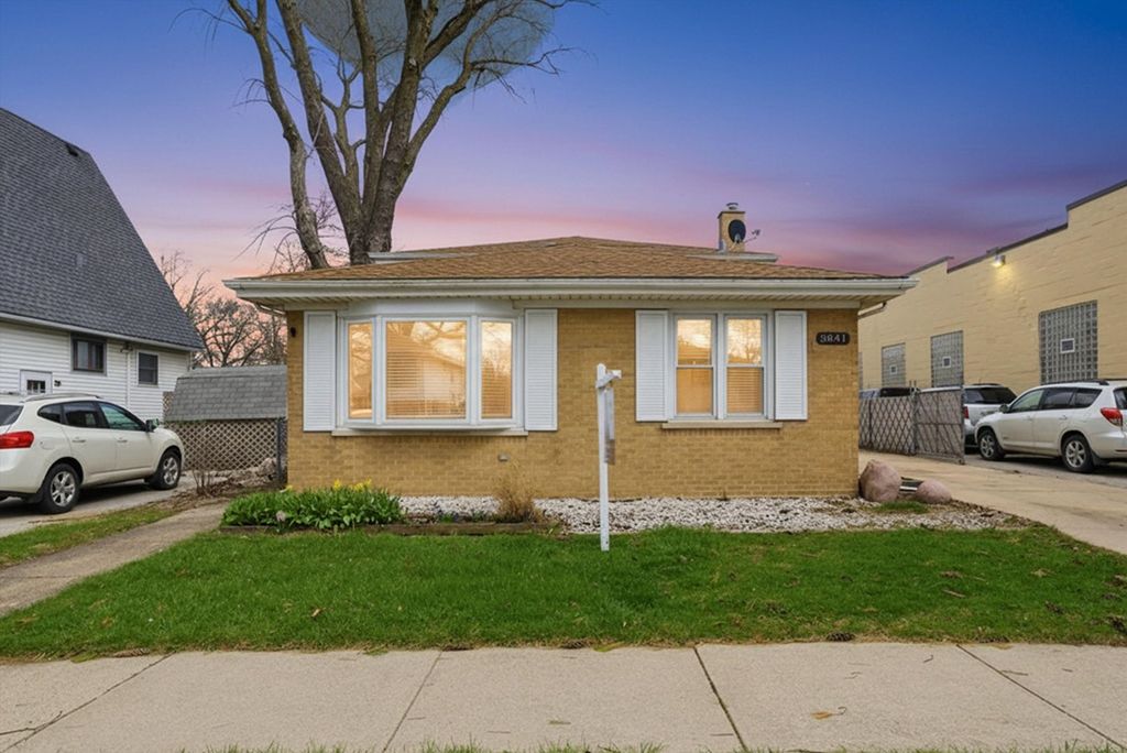 3841 Arthur Avenue, Brookfield, IL 60513