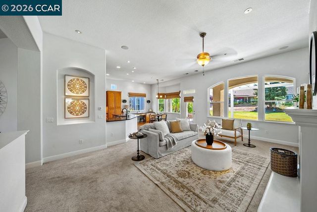 742 Richardson Dr, Brentwood, CA 94513