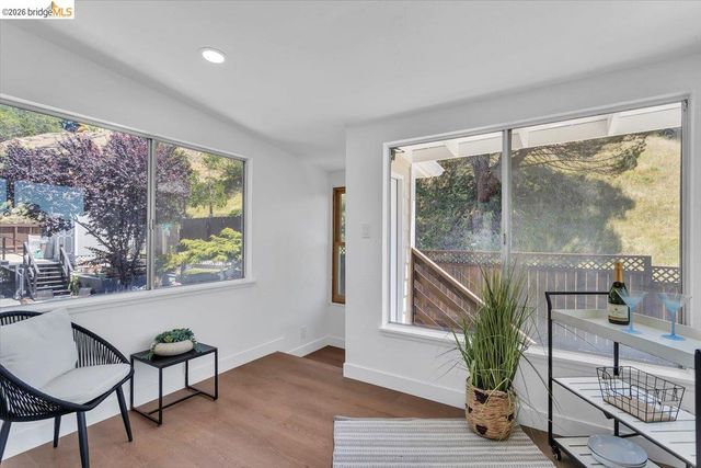 3830 Malcolm Ave, Oakland, CA 94605