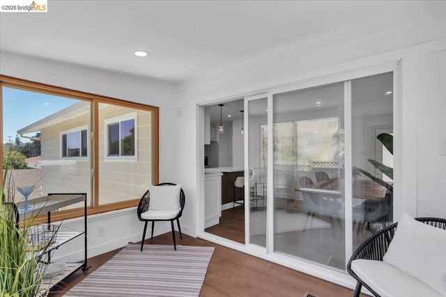 3830 Malcolm Ave, Oakland, CA 94605