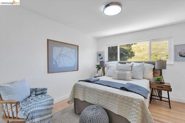 3830 Malcolm Ave, Oakland, CA 94605