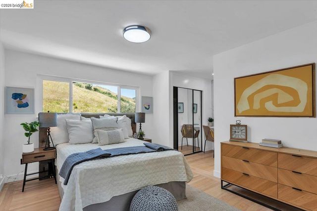 3830 Malcolm Ave, Oakland, CA 94605