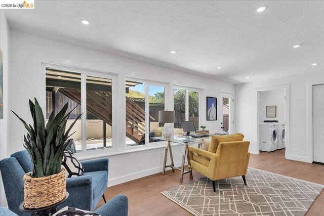 3830 Malcolm Ave, Oakland, CA 94605