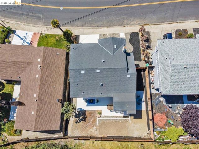 3830 Malcolm Ave, Oakland, CA 94605