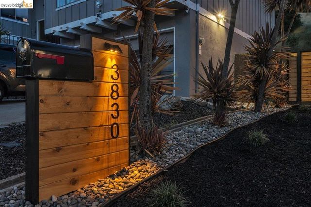 3830 Malcolm Ave, Oakland, CA 94605