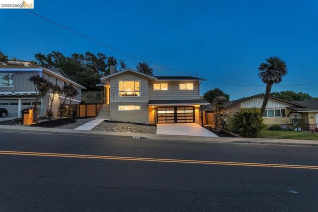 3830 Malcolm Ave, Oakland, CA 94605