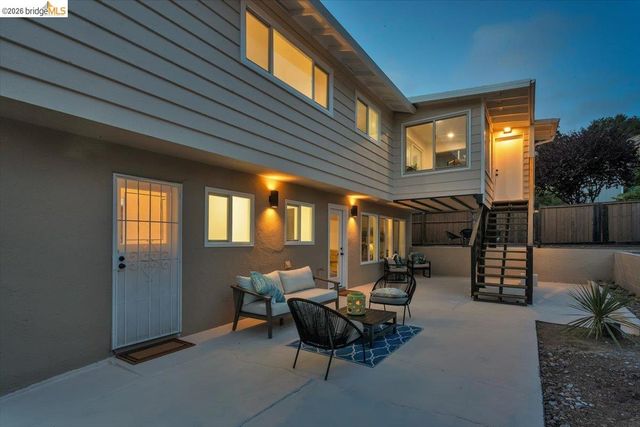 3830 Malcolm Ave, Oakland, CA 94605
