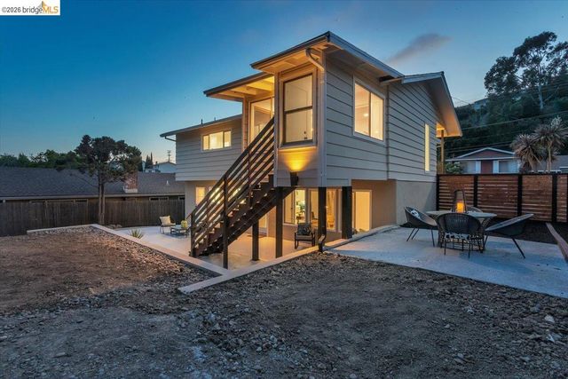 3830 Malcolm Ave, Oakland, CA 94605