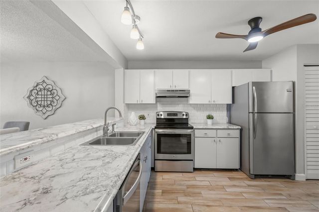 226 SHERWOOD DRIVE 226, Bradenton, FL 34210