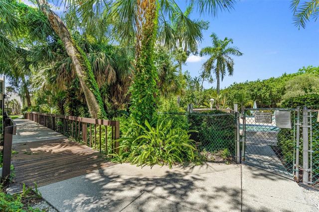 226 SHERWOOD DRIVE 226, Bradenton, FL 34210