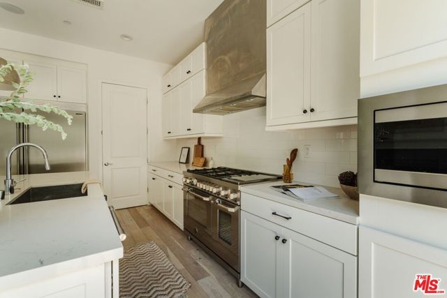 3914 Keeshen Drive, Los Angeles, CA 90066