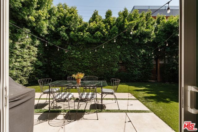 3914 Keeshen Drive, Los Angeles, CA 90066