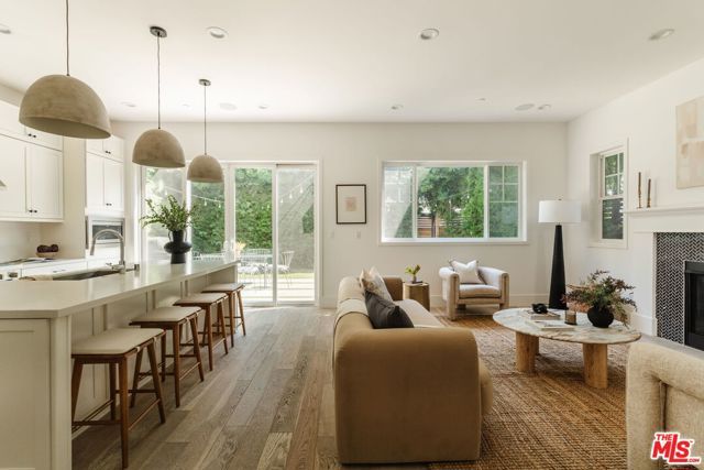 3914 Keeshen Drive, Los Angeles, CA 90066