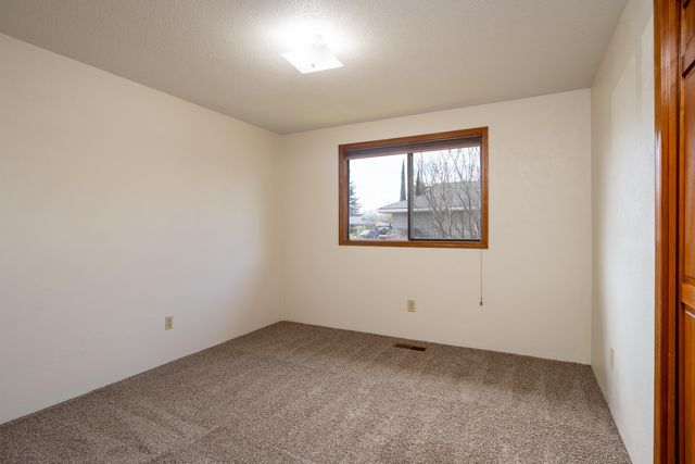 540 Golf View Drive, Medford, OR 97504