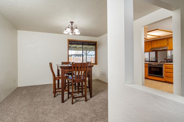 540 Golf View Drive, Medford, OR 97504