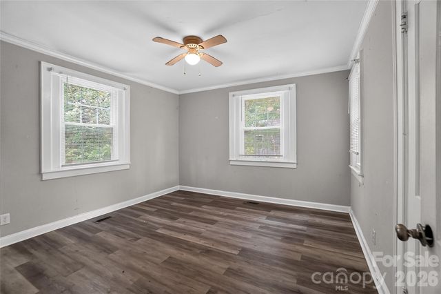 405 N Ransom Street, Gastonia, NC 28052