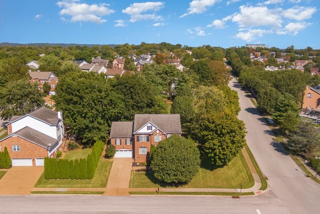 224 Logans Cir, Franklin, TN 37067