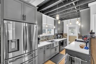 567 Teneyke Pl, Rahway City, NJ 07065
