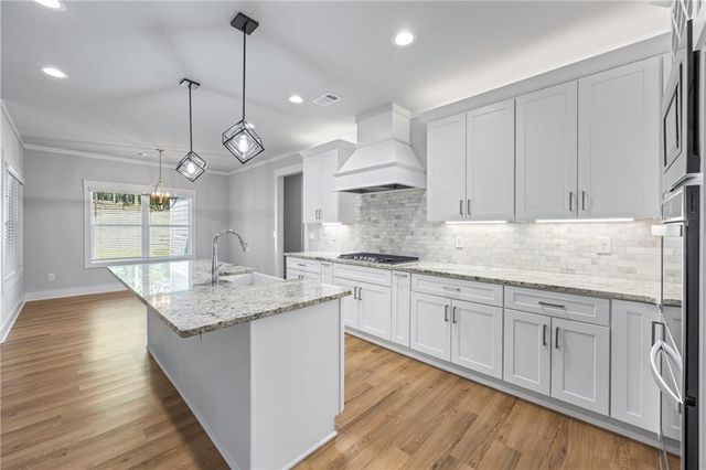 564 White Oak Way, Monroe, GA 30655
