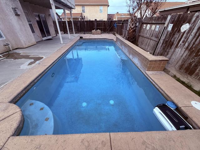 3360 Hollowell Dr, Ceres, CA 95307