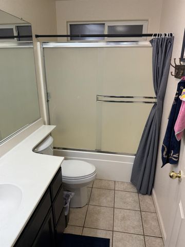 3360 Hollowell Dr, Ceres, CA 95307