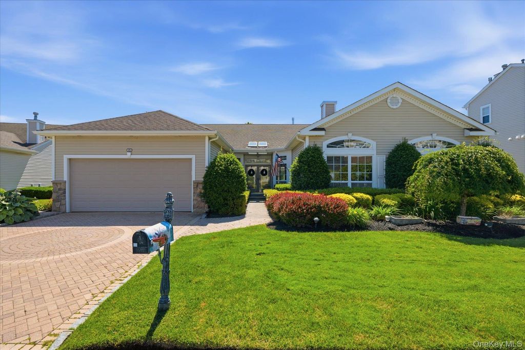 95 Hamlet Drive, Mount Sinai, NY 11766