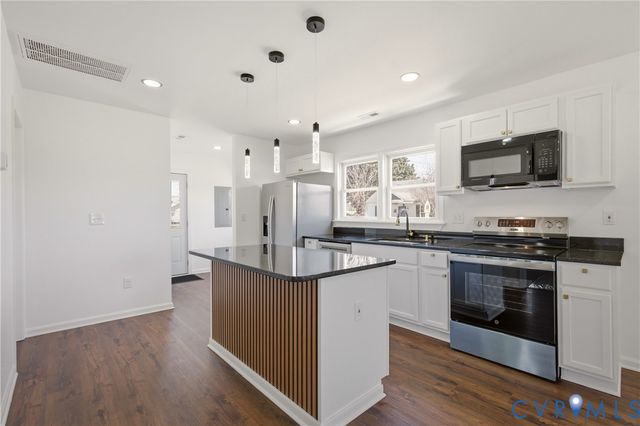 1401 Hanover St, Petersburg, VA 23803