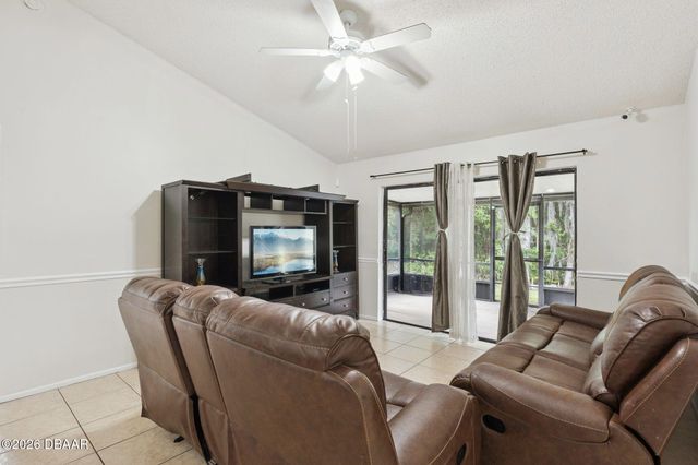 932 Ocala Woods Lane, Orlando, FL 32824