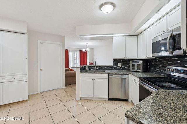 932 Ocala Woods Lane, Orlando, FL 32824
