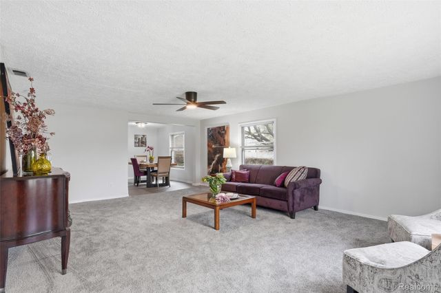 20052 Pine Street, Brownstown Charter Township, MI 48183