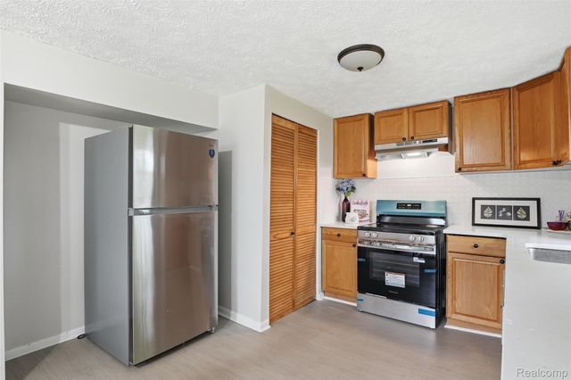 20052 Pine Street, Brownstown Charter Township, MI 48183