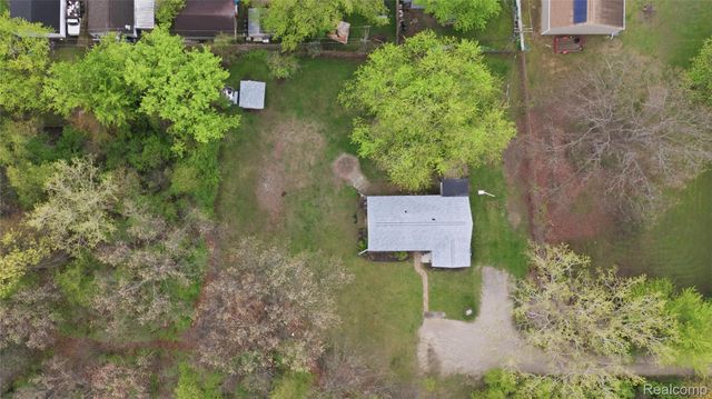 20052 Pine Street, Brownstown Charter Township, MI 48183